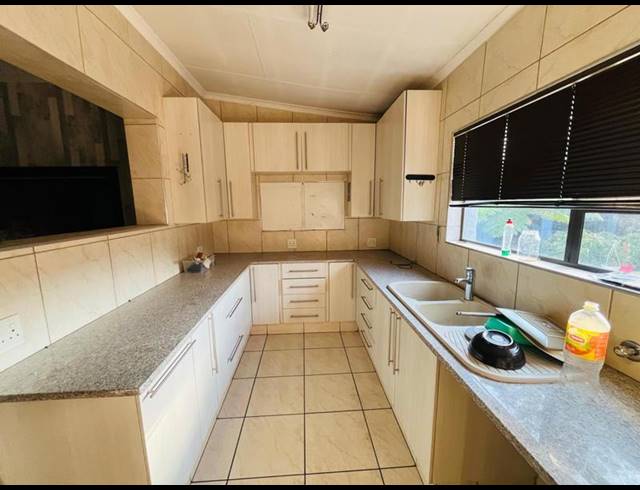 7 BEDROOM HOUSE FOR SALE IN BENONI CENTRAL